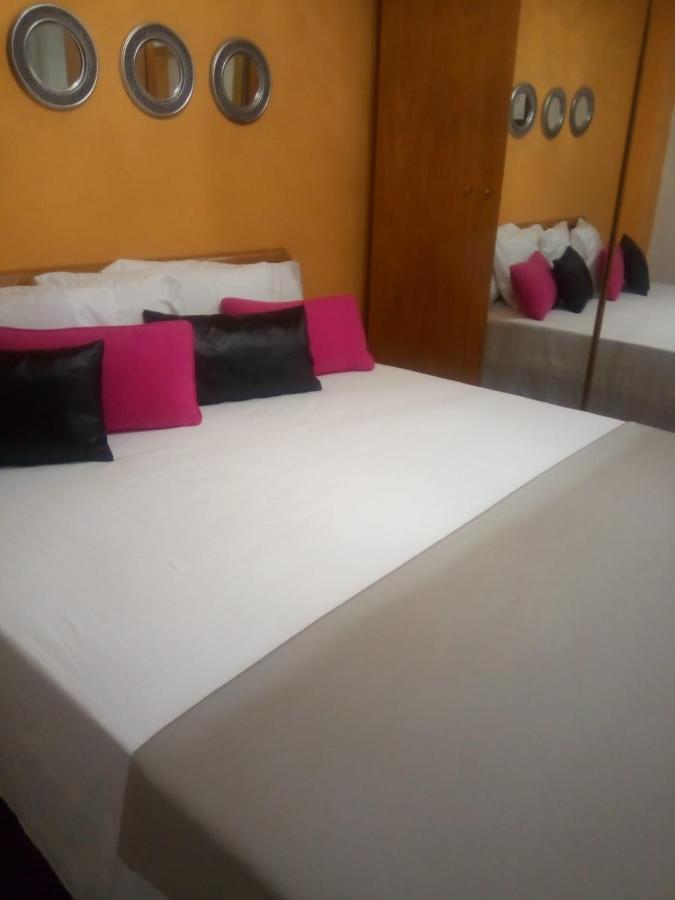 Aurora... Pisos En Alquiler Granada. Armillaアパートメント エクステリア 写真
